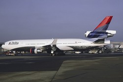N813DE